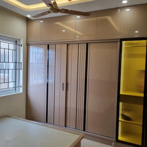Custom wardrobe by Kairospaces